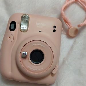 Fujifilm Instax Mini 11 Camera
